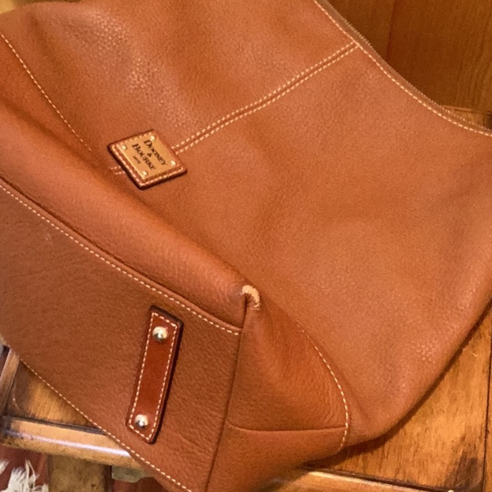 Dooney & Bourke Large Leather Shoulder Bag - Picture 9 of 11